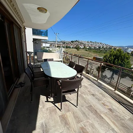 Luex Villa